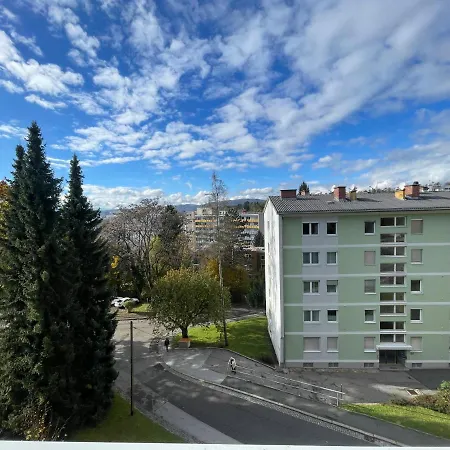 Moderne In Lkh Naehe Apartment