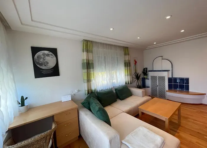 Moderne In Lkh Naehe غراتس