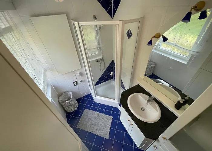 Moderne In Lkh Naehe * غراتس